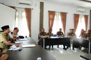 Wabup Merangin H Mashuri memimpin jalannya rakor penertiban pedagang