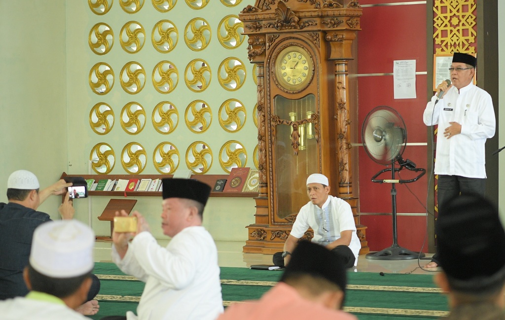 Plt Sekda Merangin H Hendri Maidalef ketika manyampaikan pengarahan Plt Sekda: Pengajian ASN Seperti Buntut Tikus