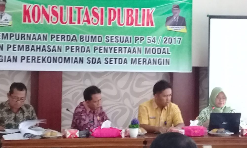 Asisten II Serda Merangin H Mardansyah Saidi membuka acara konsultasi publik di Aula II Setda Merangin Asisten II Serda Merangin H Mardansyah Saidi membuka acara konsultasi publik di Aula II Setda Merangin