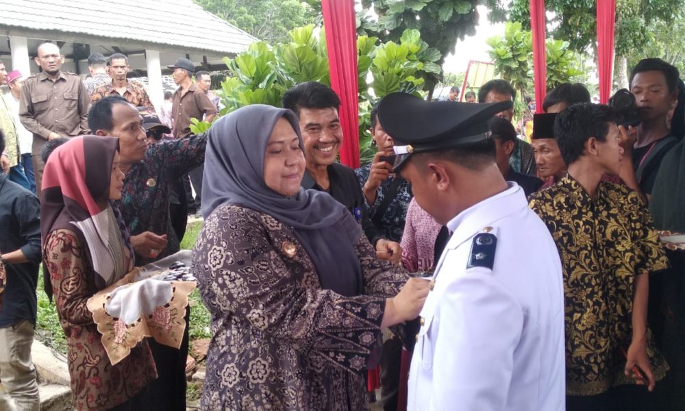 Bupati Masnah Busro Resmi Lantik 60 Kepala Desa Secara Serentak