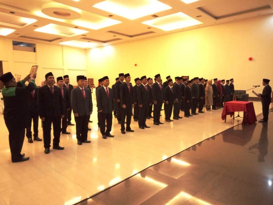 Ketua Bawaslu Bungo Abdul Hamid melantik 51 anggota Panwascam 1