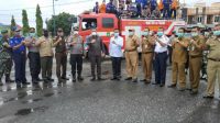 Bupati H.Mashuri Bersama Kapolres Bungo Lakukan Penyemrotan Desinfektan Secara Massal