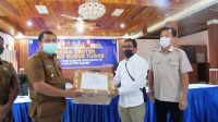 Pemkab Bungo Terima Bantuan APD dan Alat Rapid Test dari Perusahaan