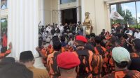 Aksi Demo Tolak RUU HIP di Gedung DPRD Provinsi Jambi