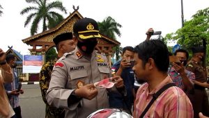 18.MP4 snapshot 00.00 2020.11.03 12.54.09