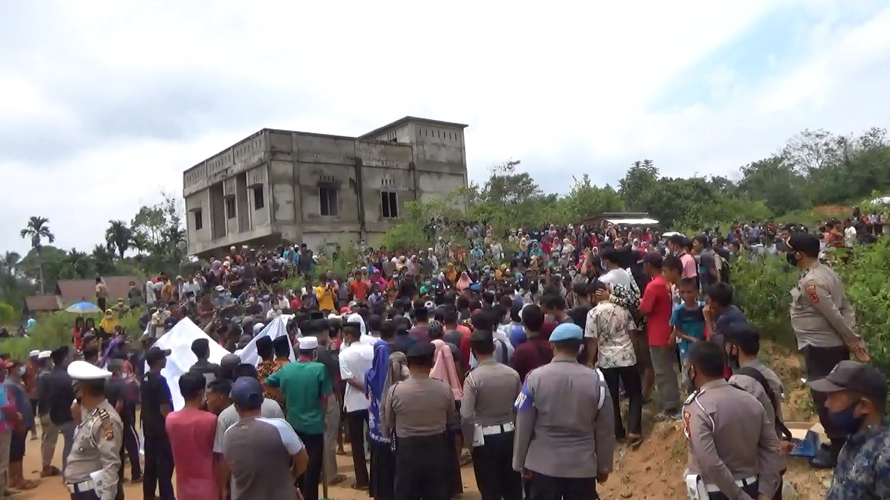 Giliran Warga Rantau Pandan Protes Aktivitas PT KBPC 