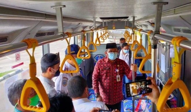 sekda prov jambi Bus Trans Siginjai Resmi Beroperasi di Bandara Jambi