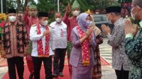 H. Mashuri dan Istri Sambut Kunker Gubernur Jambi