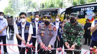 Kapolri Lepas Bus Vaksinasi Keliling Sasar Warga yang Tak Terjangkau