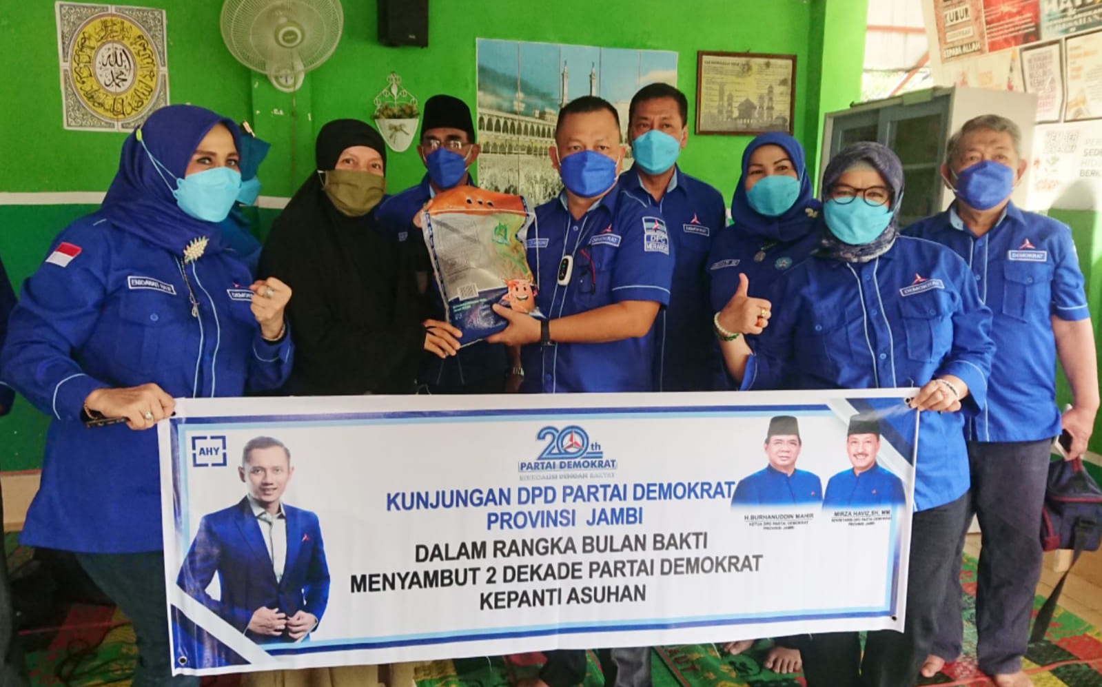 demokrat-berbagi demokrat berbagi