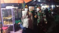 Kapolres Bungo Didampingi Dandim 0416/Bute Pimpin Ops Yustisi, Ajak PKL ikuti Vaksinasi