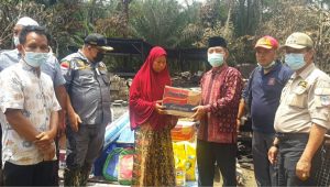 foto-bupati-merangin-berikan-bantuan foto bupati merangin berikan bantuan