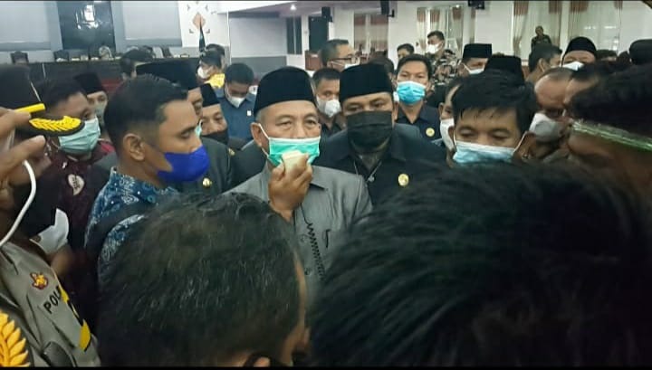 foto bupati merangin