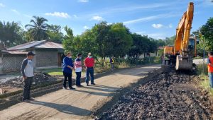 foto gubernur jambi tinjau perbaikan jalan