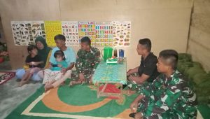 foto kedekatan personil satgas tmmd112 kekuarga asuh