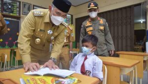 foto-walikota-jambi foto walikota jambi 1