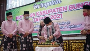 foto gubernur jambi alharis 1