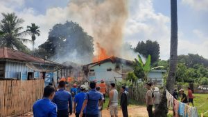 foto-rumah-nenek-tinik foto rumah nenek tinik