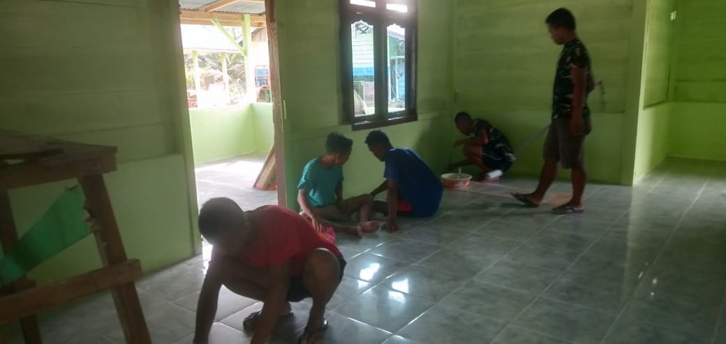 foto satgas tmmd dan warga