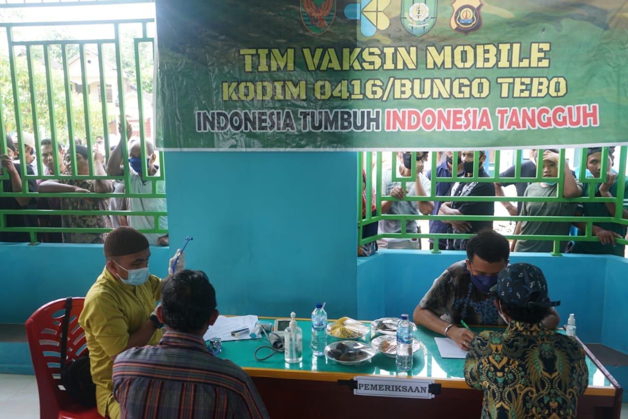 foto tim vaksin mobile