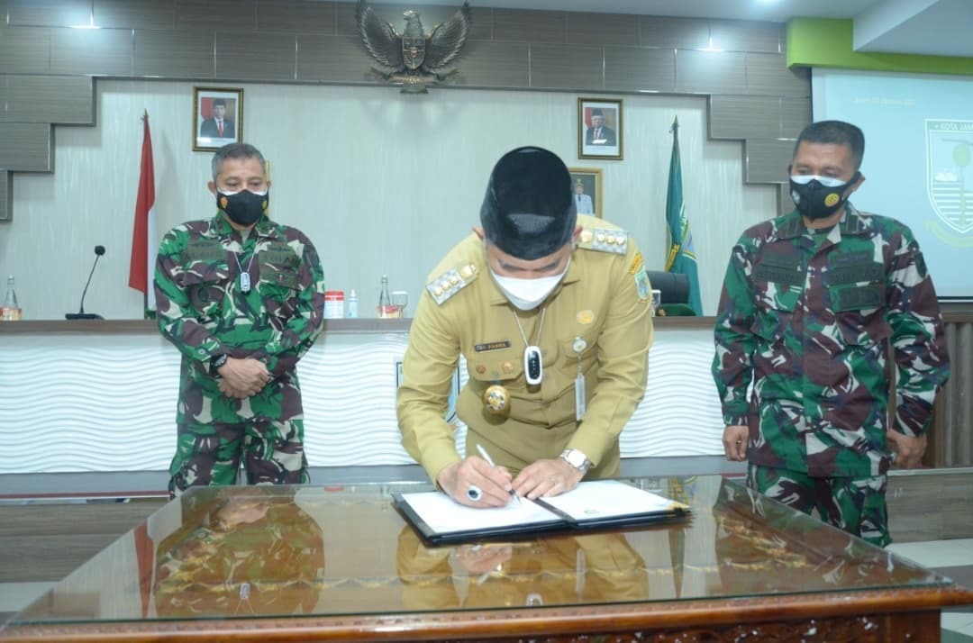 foto walikota mou