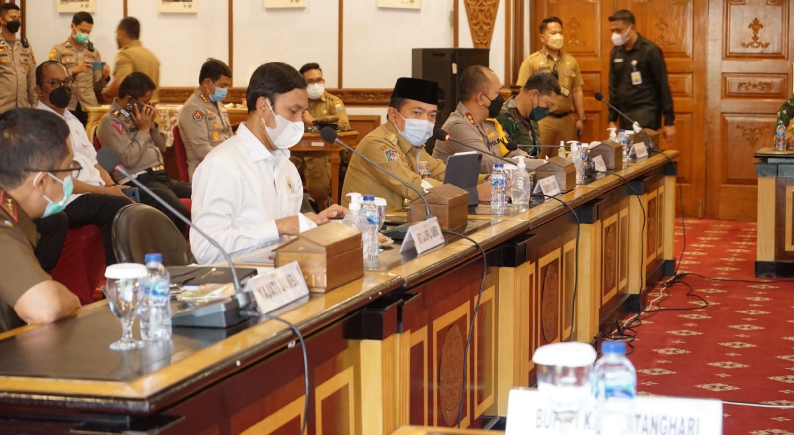 foto-gubernur-jambi-rapat-jalur-batubara foto gubernur jambi rapat jalur batubara