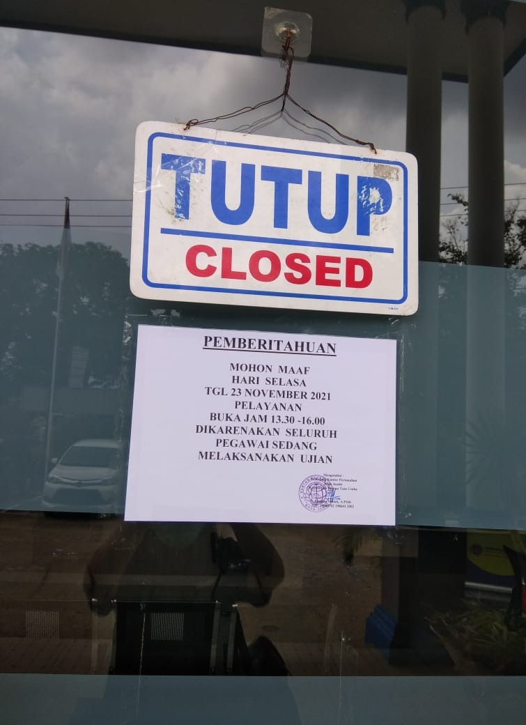 foto kantor tutup