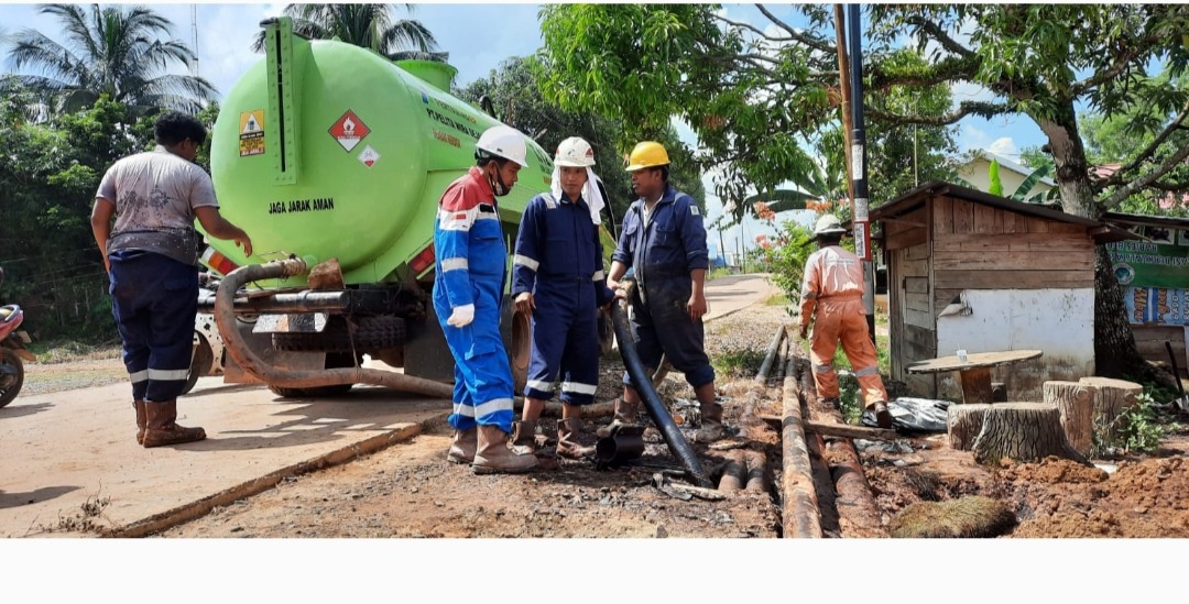 Pipa Pertamina Bocor, Semburan Capai Ketinggian 5 Meter