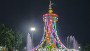 foto-tugu-keris foto tugu keris