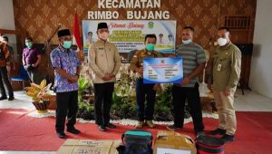 foto bupati tebo dan gubernur