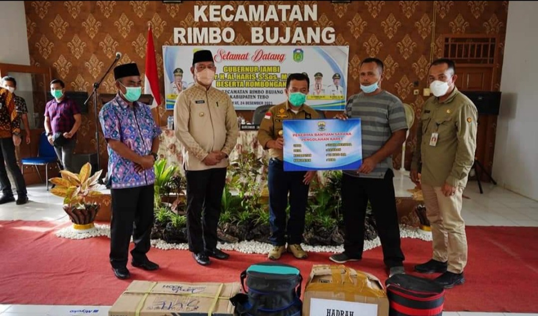 foto bupati tebo dan gubernur