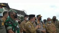 foto-gubernur-jambi-menyambut-aksi-massa foto gubernur jambi menyambut aksi massa