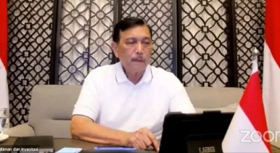 Luhut Batal Terapkan PPKM  Level 3 di Semua Wilayah Saat Nataru