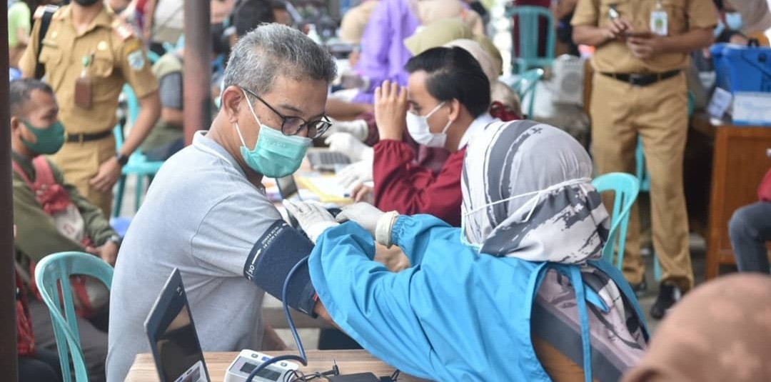 foto-vaksinasi Kejar Vaksin Dosis II Sebelum Akhir Tahun