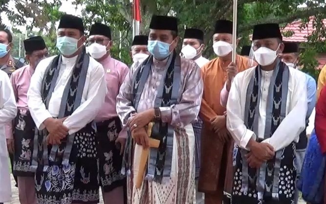 foto-bupati-bungo111111 foto bupati bungo111111