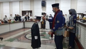 foto fasha mewisuda