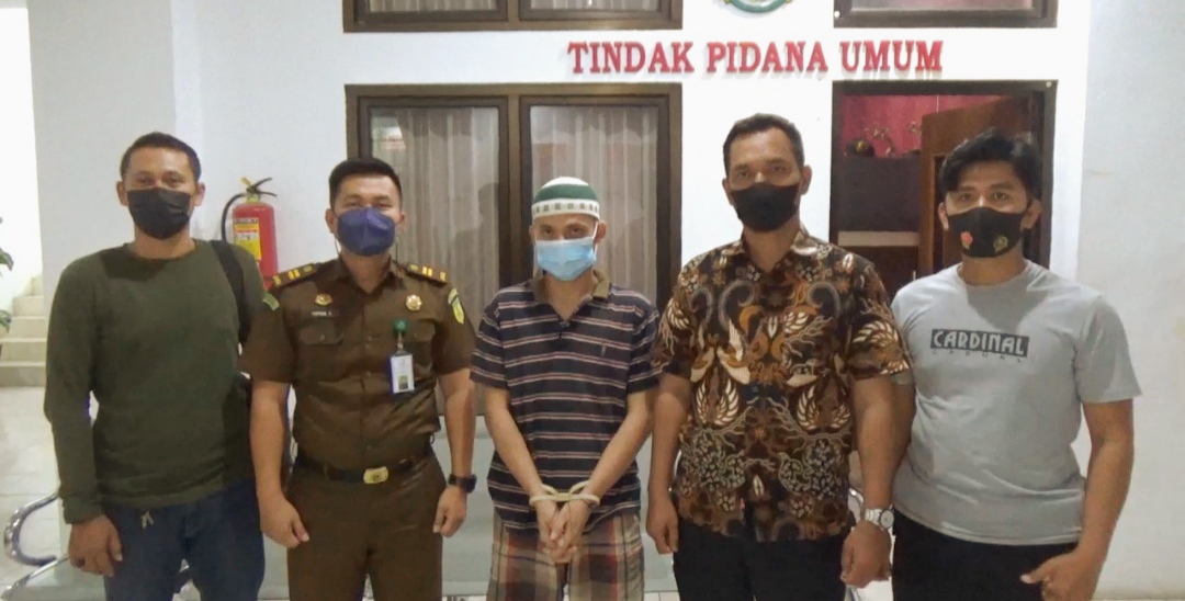 foto jpu kejari bungo dan tersangka