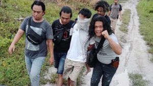 foto-pelaku-saat-ditangkap foto pelaku saat ditangkap