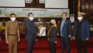 foto bupati bungo sampaikan lkpj
