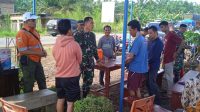 foto-dandim0416 Peduli Sesama, Dandim 0416/Bute Berikan Bantuan Korban Kebakaran di Dusun Talang Silungko Pelayang Bungo