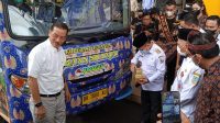Gubernur Al Haris Resmikan Bus Wisata Trans Siginjai