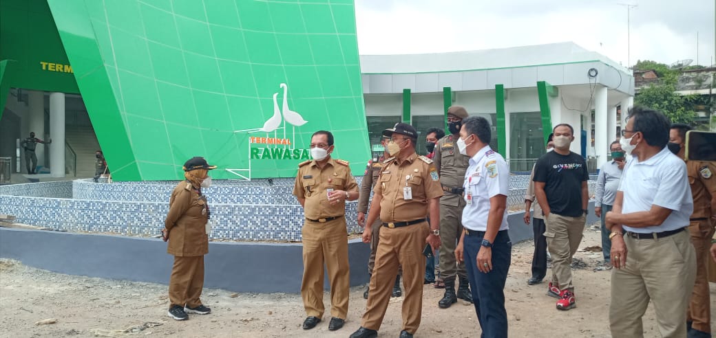 foto-Foto dokumen saat wawako tinjau pembangunan terminal ra foto Foto dokumen saat wawako tinjau pembangunan terminal ra