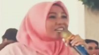 Meli Dedi Asal Lubuk Linggau Menjadi Viral Setelah Melantunkan Lagu "Sikok Bagi Duo"