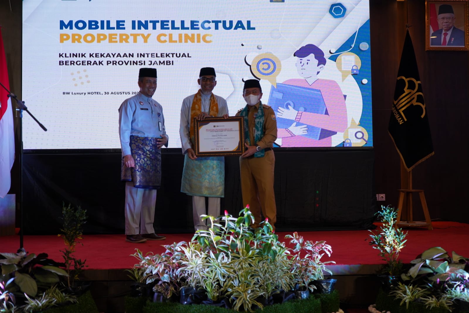 foto-gubernur-jambi foto gubernur jambi 1