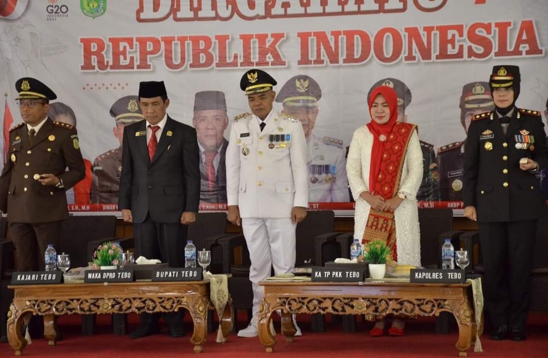 foto pj bupati tebo 2