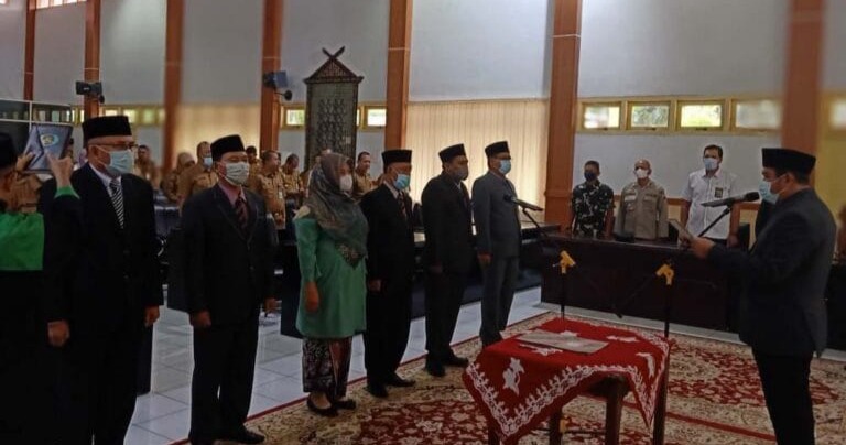 Bupati Bungo H. Mashuri Lantik 6 Pejabat Petinggi Pratama