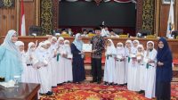foto edi purwanto bersama siswa sd al azhar