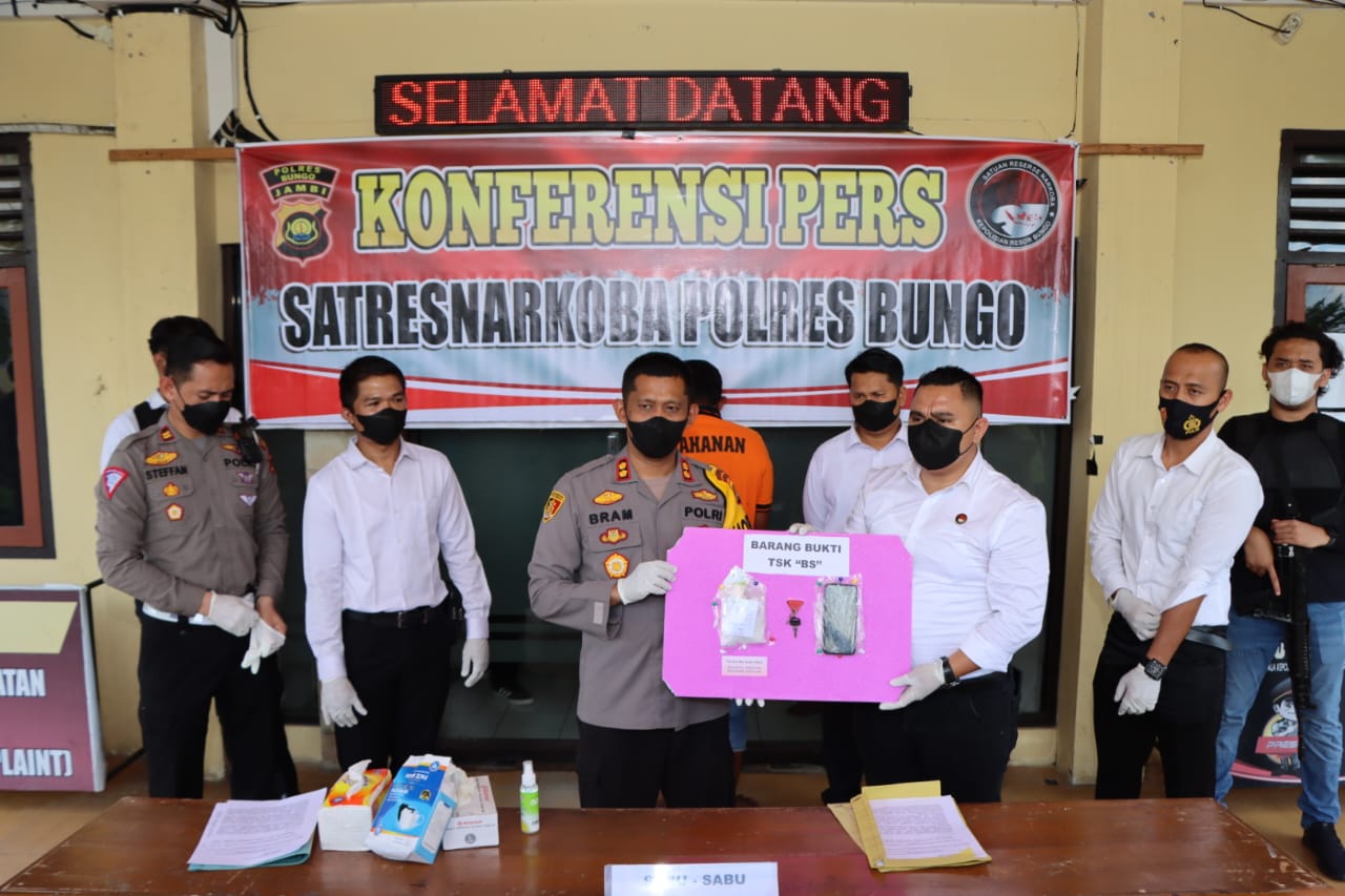 foto kapolres bungo akbp wahyu bram