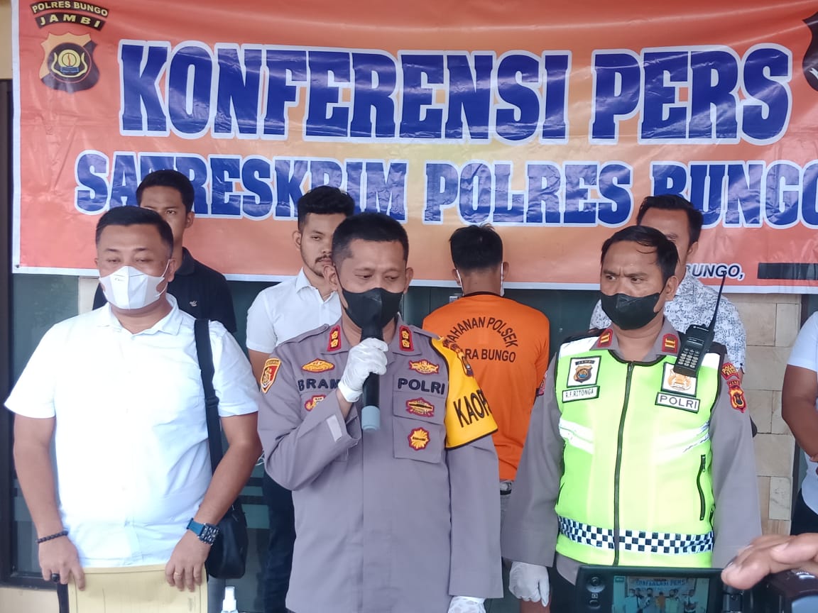 foto kapolres bungo saat Konferensi pers