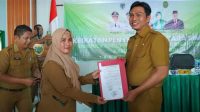 foto-bupati-batanghari-fadhil Bupati Batanghari M.Fadhil Arief Hadiri Acara Penyerahan Kartu Nikah Massal